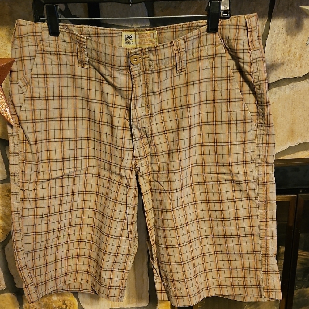 Lee Tan Flat Front Shorts Lightweight Casual